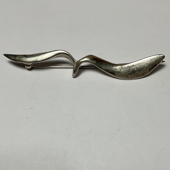 Vintage Sterling Silver Mary Kay 25th Anniversary Brooch. 2.25 inches wide - Picture 1 of 5